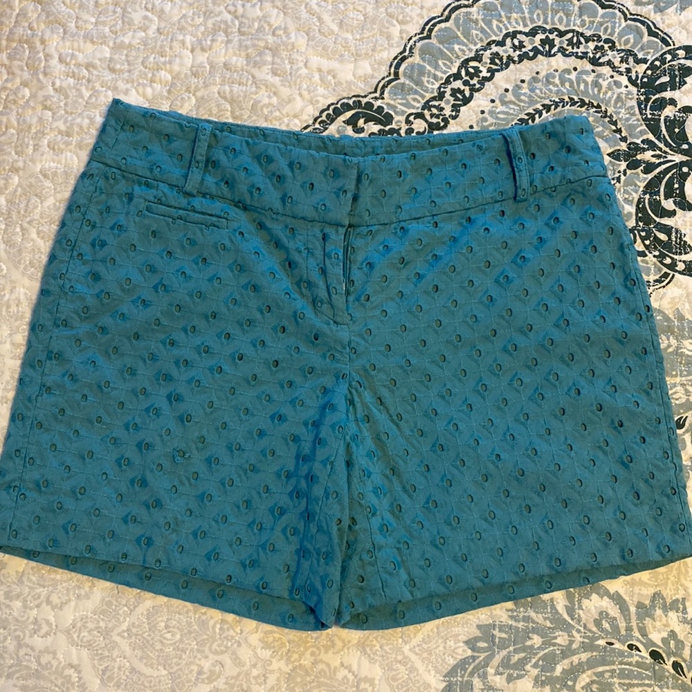 Ann Taylor LOFT The Riviera Short Size 0